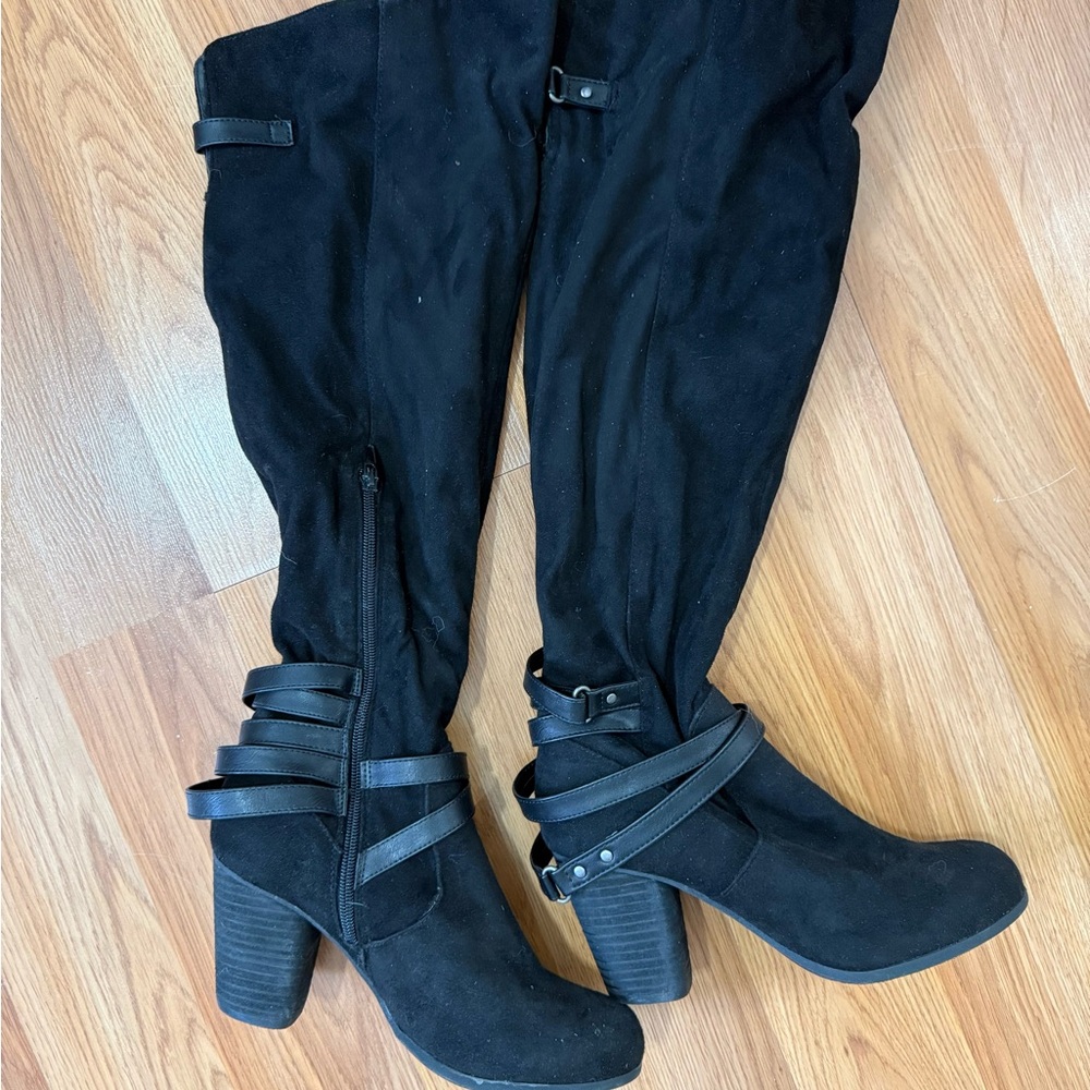 Stylish Black Women's Boots